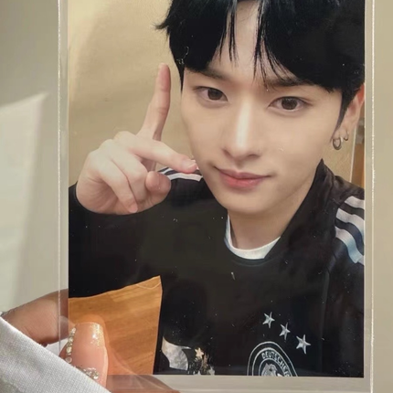 LEE KNOW I AM WHO BROADCAST