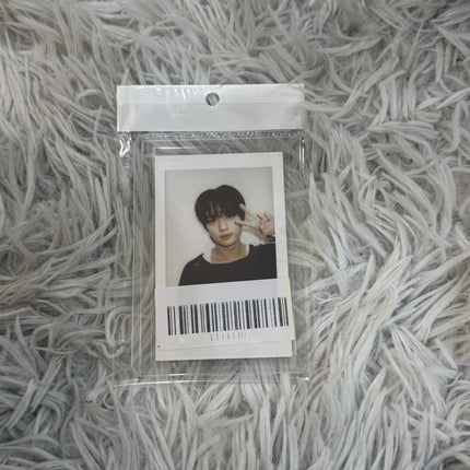 lee know rockstar kms polaroid