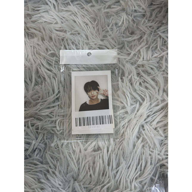 lee know rockstar kms polaroid