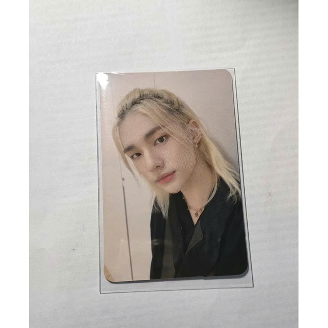 HYUNJIN IN LIFE YIZHIYU 2.0 POB